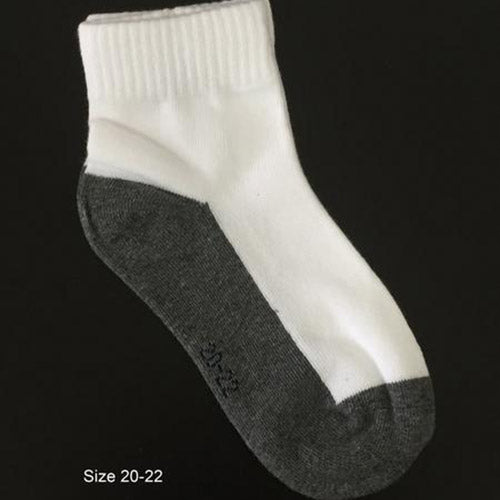 White school socks size 20-22